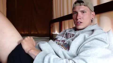 Snapshot of hercules__ chatting on February 10, 12:30 am Gregblonde Alextattoo online show from February 10, 12:30 am