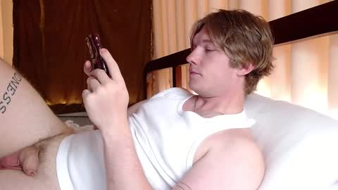 Snapshot of hercules__ chatting on February 12, 4:54 am Gregblonde Alextattoo online show from February 12, 4:54 am