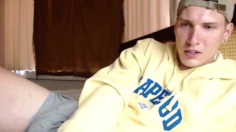 Snapshot of hercules__ chatting on February 15, 1:21 am Gregblonde Alextattoo online show from February 15, 1:21 am