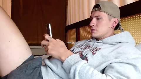 Snapshot of hercules__ chatting on February 19, 12:46 am Gregblonde Alextattoo online show from February 19, 12:46 am