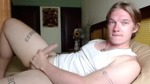 Snapshot of hercules__ chatting on March 8, 6:32 am Gregblonde Alextattoo online show from March 8, 6:32 am