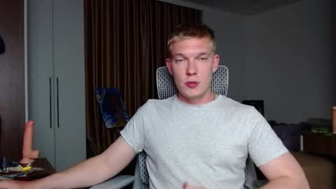 Snapshot of hercules__ chatting on September 10, 11:54 am Gregblonde Alextattoo online show from September 10, 11:54 am