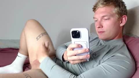 Snapshot of hercules__ chatting on October 24, 3:52 pm Gregblonde Alextattoo online show from October 24, 3:52 pm