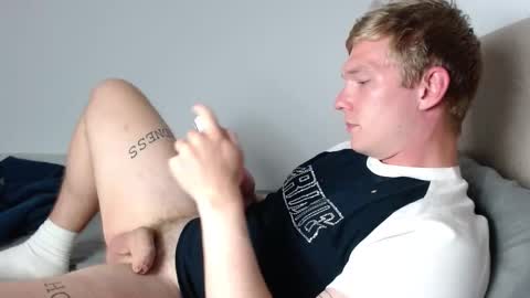 Snapshot of hercules__ chatting on November 3, 4:52 pm Gregblonde Alextattoo online show from November 3, 4:52 pm