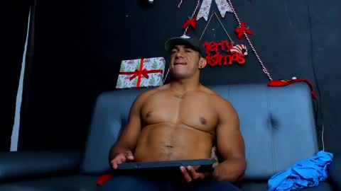 Hercules online show from December 10, 9:33 pm