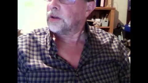 Snapshot of hereford66 chatting on May 19, 6:58 pm hereford66 online show from May 19, 6:58 pm