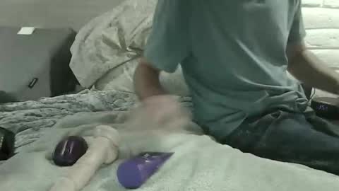 hereforyrpleasure online show from April 7, 10:53 pm