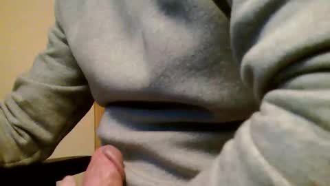 Snapshot of heretost chatting on February 2, 12:42 am mr D online show from February 2, 12:42 am