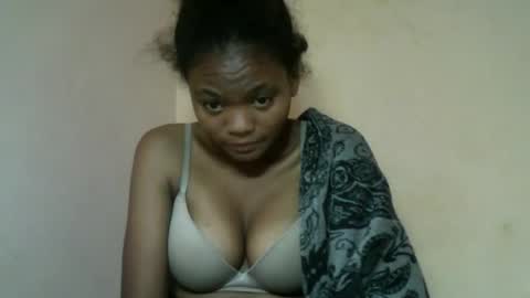 herisse01 online show from May 15, 11:56 pm