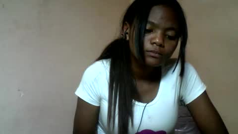 herisse01 online show from June 5, 7:41 pm