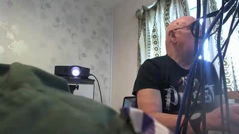 mature online show from September 30, 12:21 pm