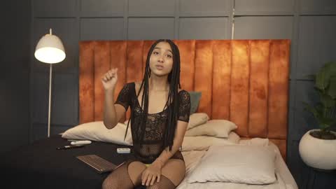 Hermione Scott online show from January 10, 4:30 pm