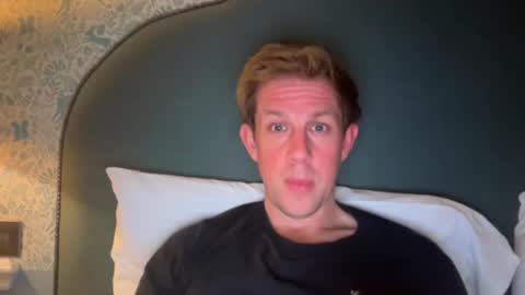 Snapshot of hertm999 chatting on October 14, 9:37 pm oxfordplaymate online show from October 14, 9:37 pm