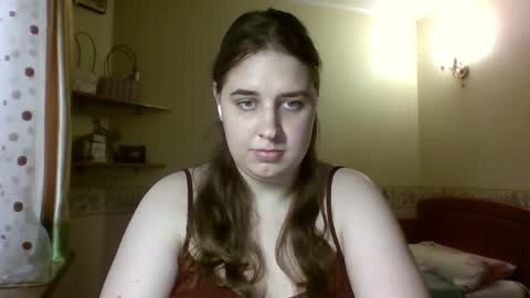 hess_luna_ online show from October 10, 9:08 am