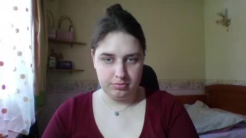 Snapshot of hess_luna_ chatting on May 7, 9:03 am hess_luna_ online show from May 7, 9:03 am