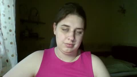 Snapshot of hess_luna_ chatting on May 12, 9:06 am hess_luna_ online show from May 12, 9:06 am