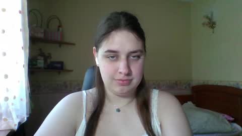 Snapshot of hess_luna_ chatting on May 20, 9:04 am hess_luna_ online show from May 20, 9:04 am