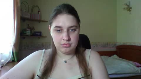 Snapshot of hess_luna_ chatting on May 21, 9:05 am hess_luna_ online show from May 21, 9:05 am