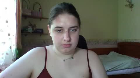 Snapshot of hess_luna_ chatting on June 12, 9:08 am hess_luna_ online show from June 12, 9:08 am