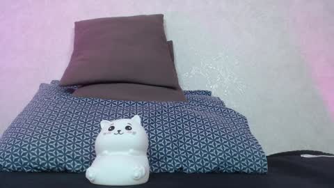 Snapshot of hesssa chatting on December 11, 4:18 am Hesssa Prime time  The broadcasts start at 3am and 3 pm London time  online show from December 11, 4:18 am