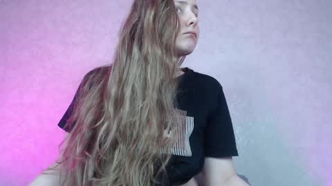 Snapshot of hesssa chatting on December 13, 2:27 pm Hesssa Prime time  The broadcasts start at 3am and 3 pm London time  online show from December 13, 2:27 pm