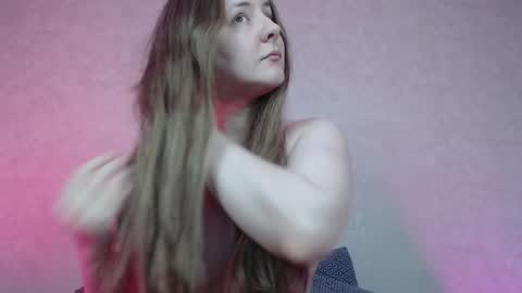 Snapshot of hesssa chatting on January 15, 3:00 am Hesssa Prime time  The broadcasts start at 3am and 3 pm London time  online show from January 15, 3:00 am