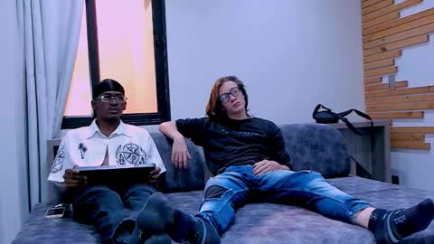 heteros men online show from February 9, 2:21 pm