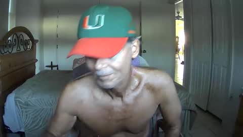 hewes1 online show from January 8, 10:01 pm