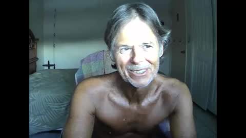 Snapshot of hewes1 chatting on April 24, 10:56 pm hewes1 online show from April 24, 10:56 pm