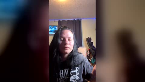 Snapshot of hexedbymommy chatting on May 28, 7:16 am Hexedbymommy online show from May 28, 7:16 am