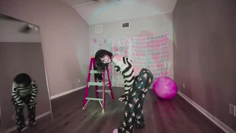 Snapshot of hexivu chatting on January 23, 5:45 am salem online show from January 23, 5:45 am