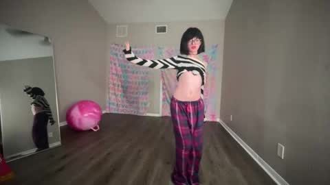 Snapshot of hexivu chatting on February 21, 1:33 am salem online show from February 21, 1:33 am