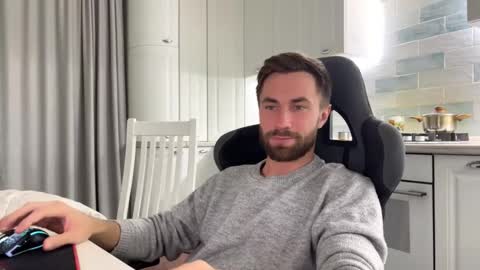 Snapshot of hey_arnold chatting on September 13, 7:46 pm Arnold online show from September 13, 7:46 pm