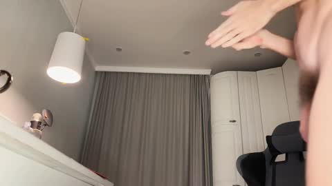 Snapshot of hey_arnold chatting on November 19, 3:12 pm Arnold online show from November 19, 3:12 pm