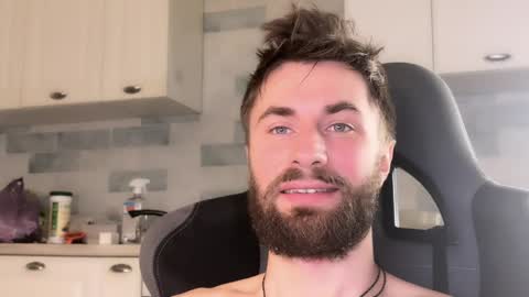 Arnold online show from April 7, 8:09 pm