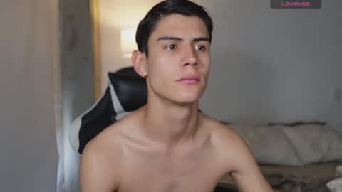 hey_cesard online show from April 18, 3:27 pm