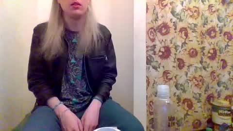 hey_mikky online show from March 11, 9:34 am
