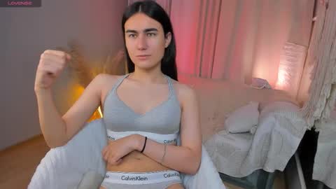 Snapshot of heyalena chatting on September 21, 6:04 am heyalena online show from September 21, 6:04 am