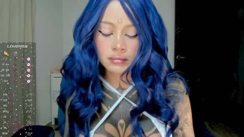 Snapshot of heybambino_ chatting on April 30, 5:14 am Bambi.....Help me get 100 likes in the satisfaction bar. online show from April 30, 5:14 am