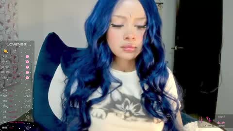 Snapshot of heybambino_ chatting on May 21, 4:52 am Bambi.....Help me get 100 likes in the satisfaction bar. online show from May 21, 4:52 am