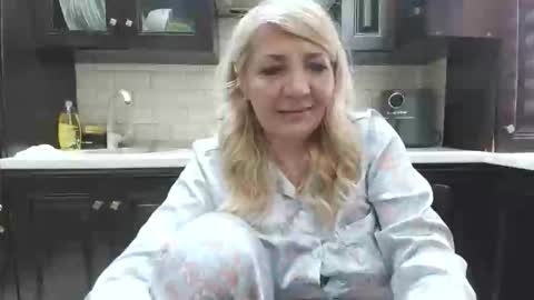 Heyheygrey online show from April 17, 1:47 pm