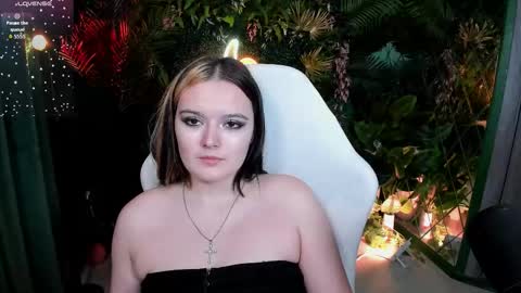 Snapshot of heymarybaby chatting on September 9, 9:09 am Amazing Mary  online show from September 9, 9:09 am