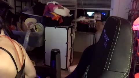 Snapshot of heynicole01 chatting on January 7, 6:05 am FlexieFae online show from January 7, 6:05 am