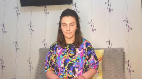 Heyy baddie online show from April 25, 1:03 pm