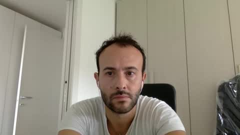 hhombre online show from September 18, 9:22 am