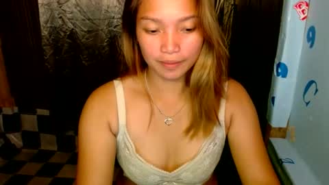 hi_there99 online show from July 9, 12:31 pm