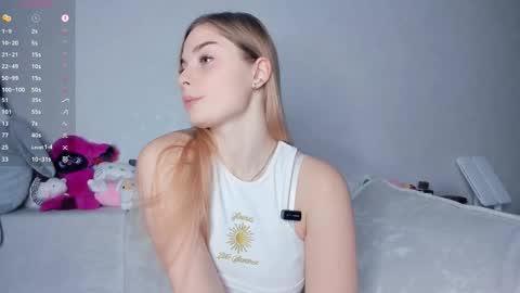 Elizabeth online show from February 24, 1:31 pm