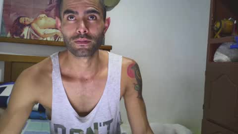 hideonbush online show from September 17, 9:49 pm