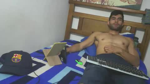 hideonbush online show from January 31, 8:29 pm