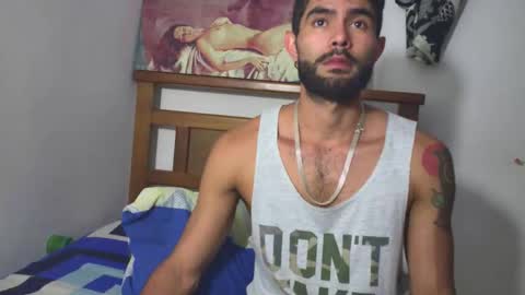 hideonbush online show from February 18, 12:28 am